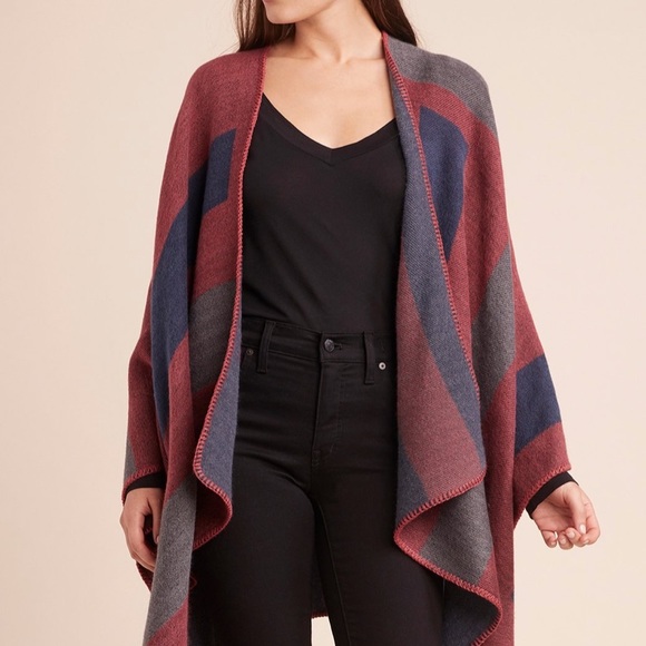 BB Dakota Accessories - BB Dakota Poncho NWOT